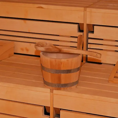 Bernstein Mare Luxor 08 * Büsum