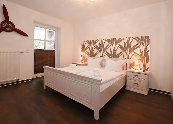 Bernstein Mare Luxor 08 * Büsum